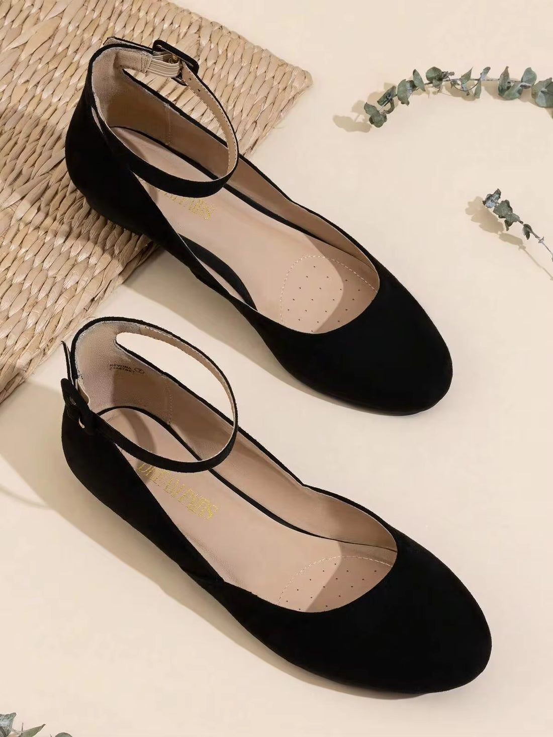 Women's Flats Round Toe V-Shaped Mouth Comfort Daily Casual Commut Low Wedge Ankle Strap Adjustable Buckle Flats Shoes For Valentine's Day